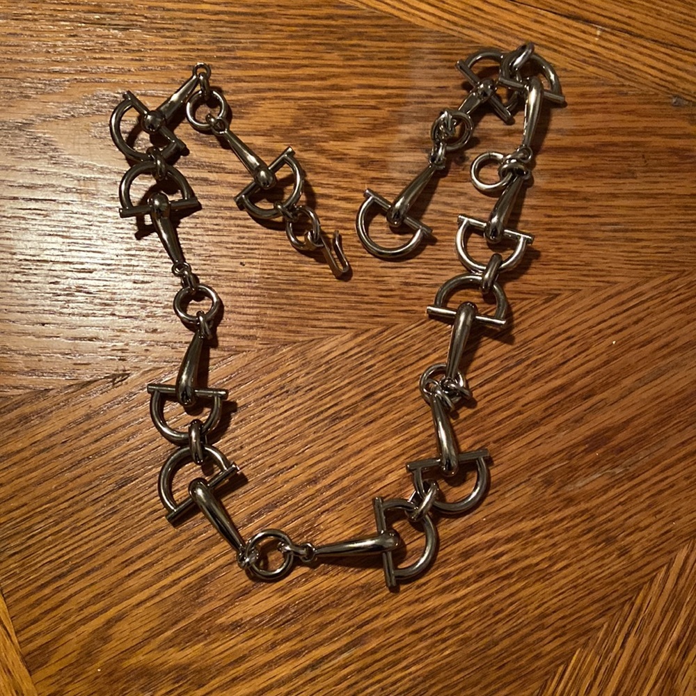 Silver tone  plastic horse bit link Chain belt size medium 36in long size 8/10 - Picture 5 of 5